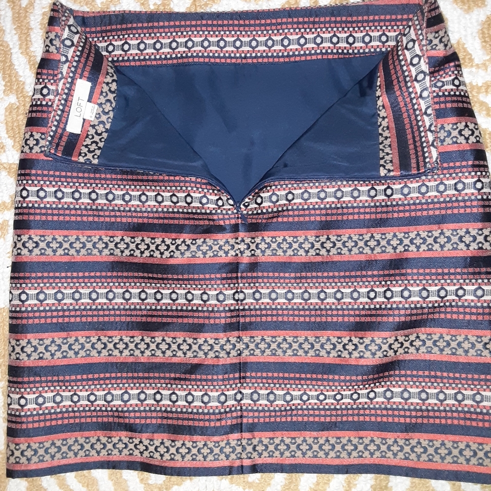 Ann Taylor Loft Pencil Skirt - Picture 2 of 3